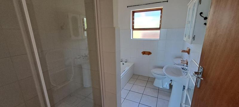 4 Bedroom Property for Sale in Stilbaai Wes Western Cape